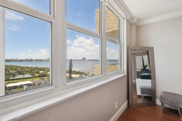 $3,000 | 5440 North Ocean Drive, Unit 903, Singer Island, FL 33404