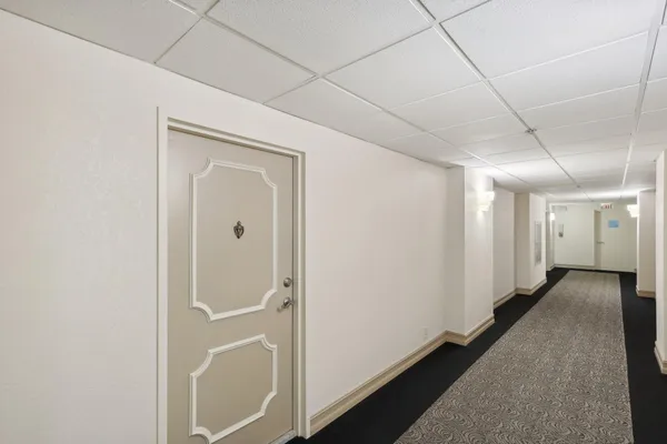 $3,000 | 5440 North Ocean Drive, Unit 903, Singer Island, FL 33404