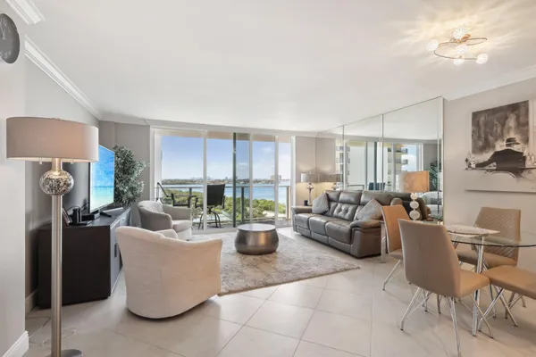 $3,000 | 5440 North Ocean Drive, Unit 903, Singer Island, FL 33404