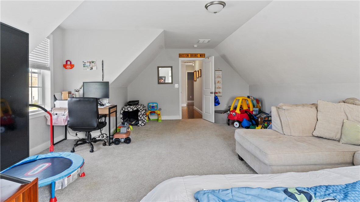 488 Long Street Warwick, RI 02886 - Photo 22 of 43