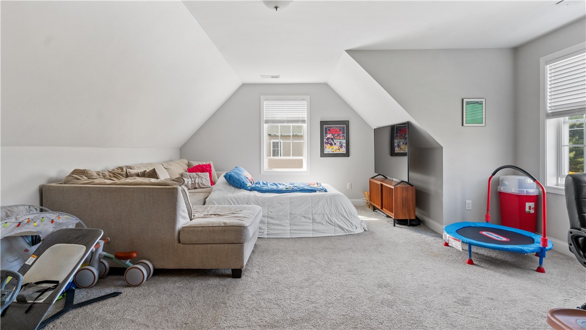 488 Long Street Warwick, RI 02886 - Photo 24 of 43