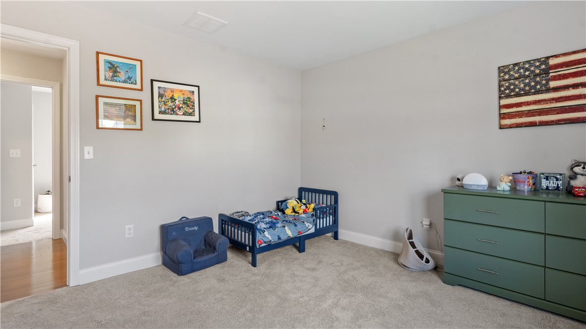 488 Long Street Warwick, RI 02886 - Photo 25 of 43