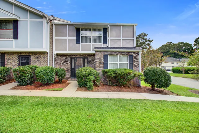 $320,000 | 2932 Cathedral Lane, Charleston, SC 29414