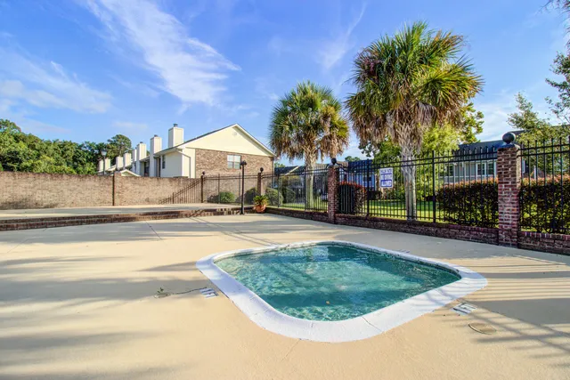 $320,000 | 2932 Cathedral Lane, Charleston, SC 29414