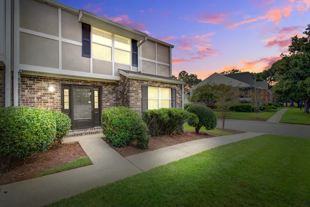 $320,000 | 2932 Cathedral Lane, Charleston, SC 29414