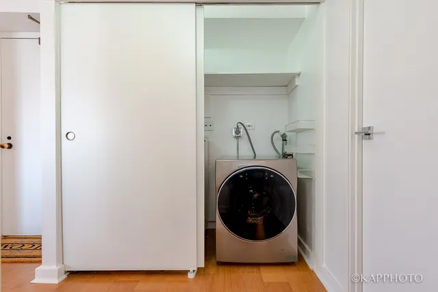 a view of roof with sitting area