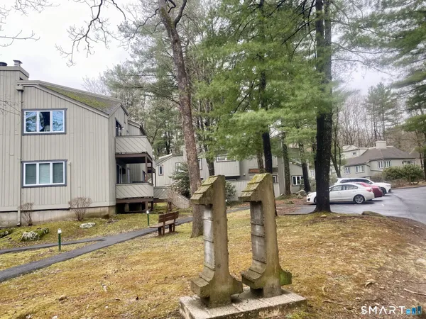 $2,500 | 11 Byrne Court, Unit C2, Farmington, CT 06032
