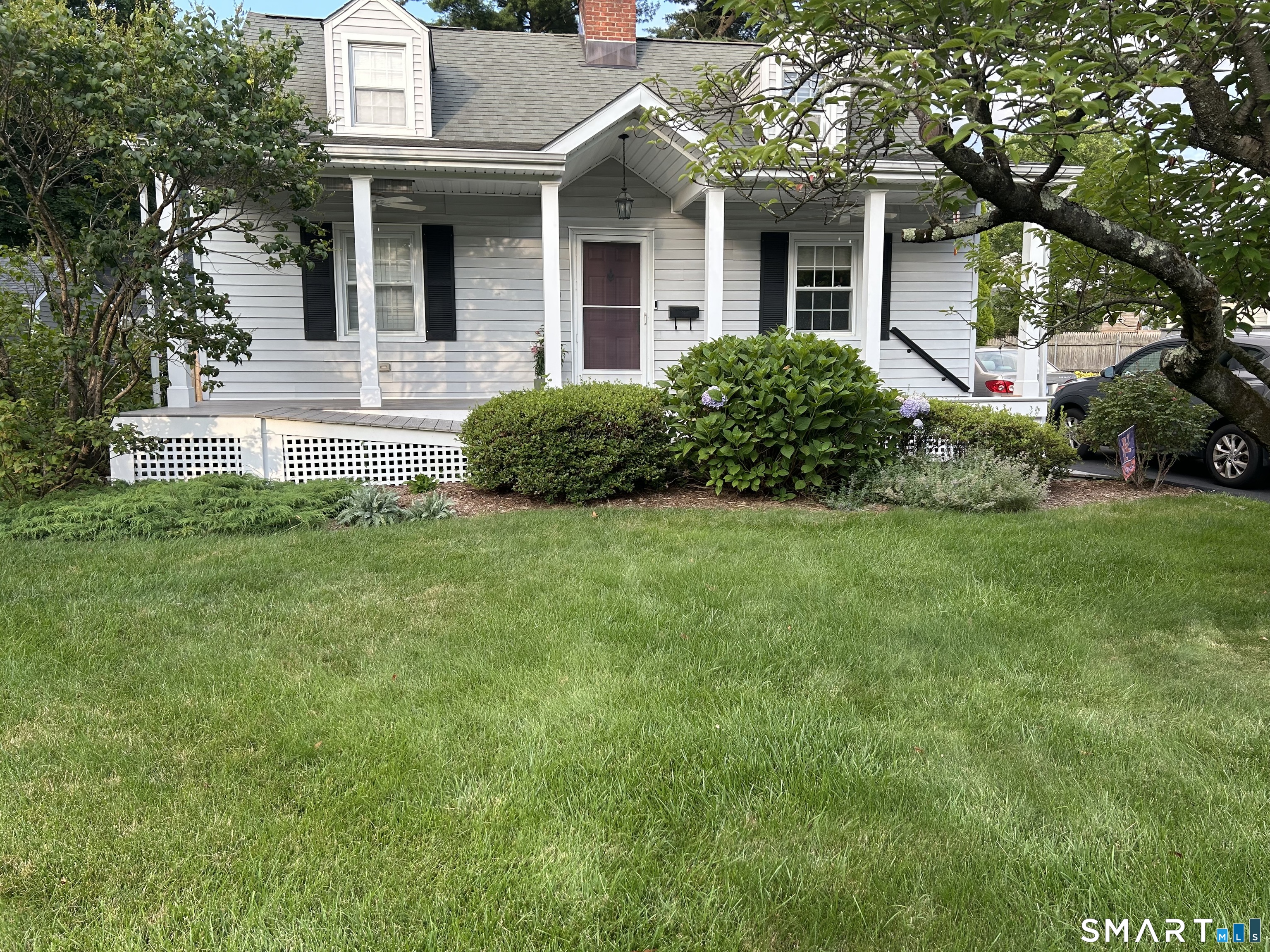 49 Minivale Road Stamford, CT 06907 - Photo 29 of 30 A taste of 49 Minivale Rd without the snow.