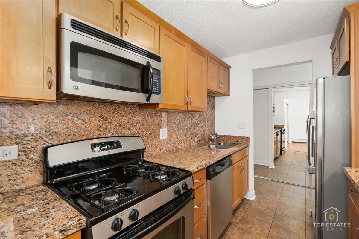 1107 South Old Wilke Road, Unit 208 Rolling Meadows, IL 60005 - Photo 19 of 43