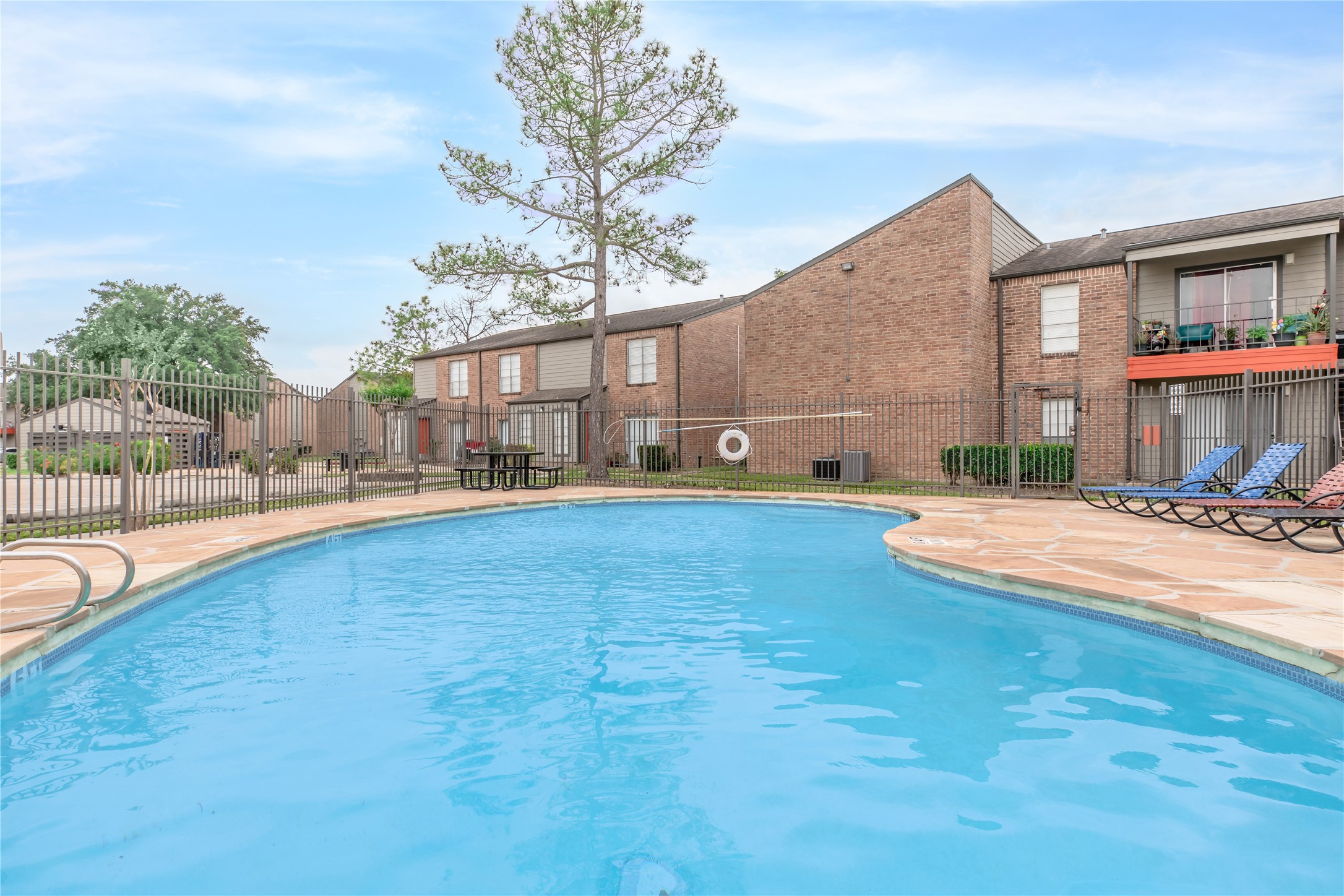 13949 Bammel North Houston Road, Unit 333 Houston, TX 77066 - Photo 5 of 6 a view of a outdoor space
