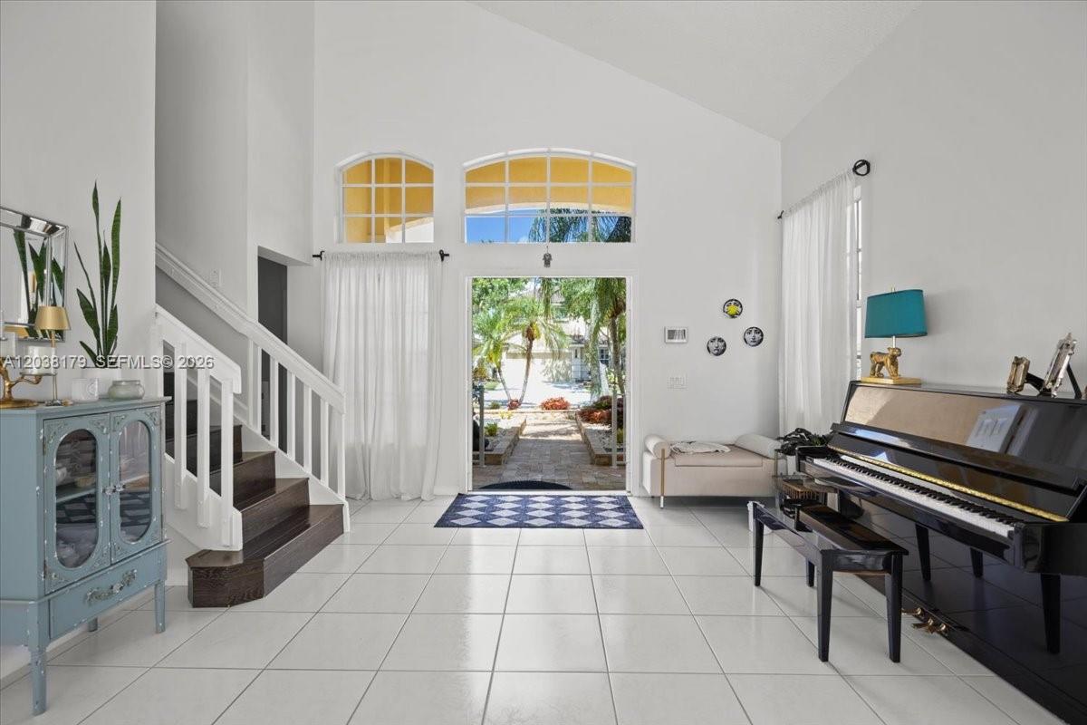 1099 Birchwood Road Weston, FL 33327 - Photo 8 of 59