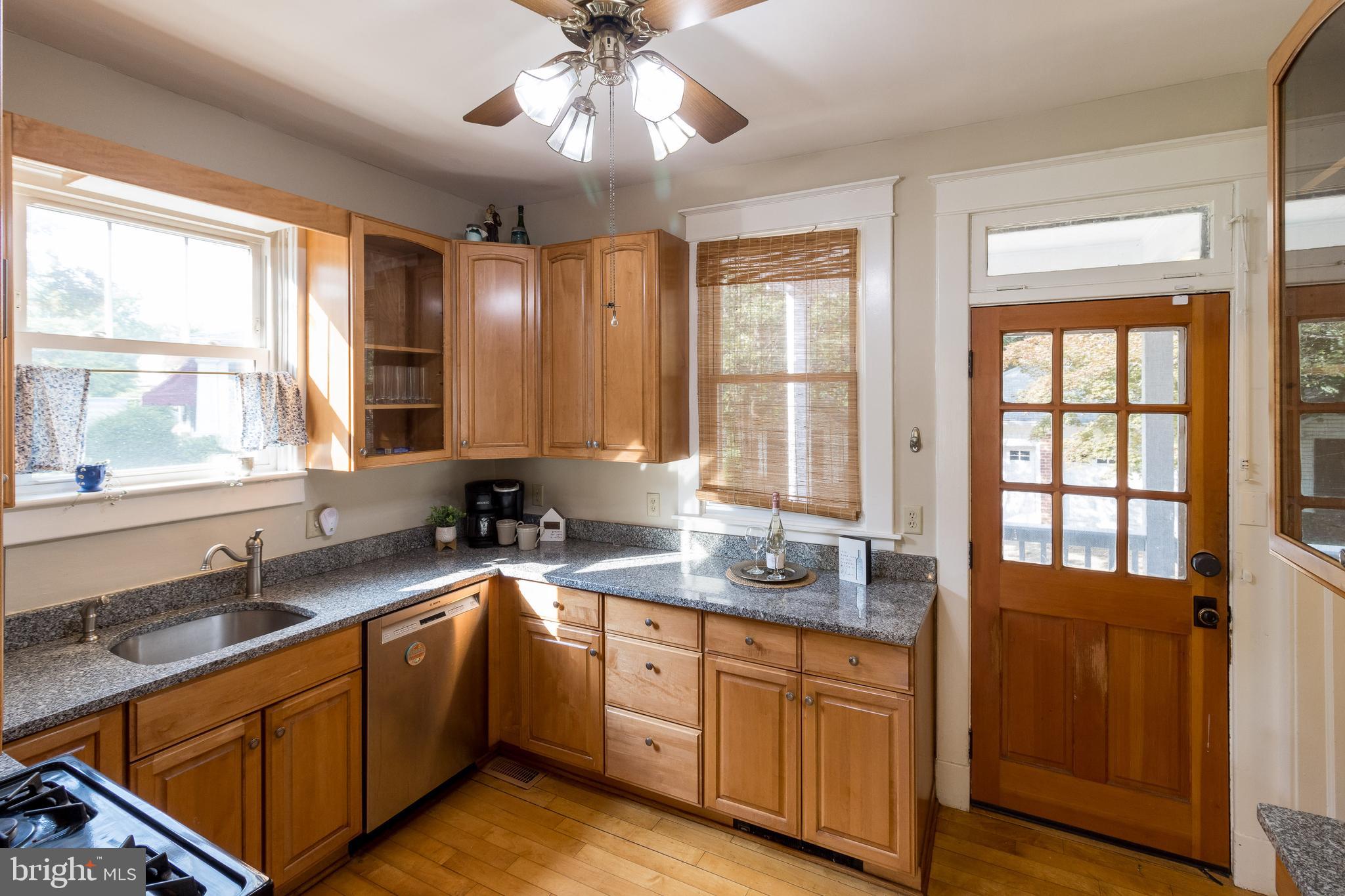31 Overbrook Road Catonsville, MD 21228 - Photo 12 of 56 Gallery Image 12