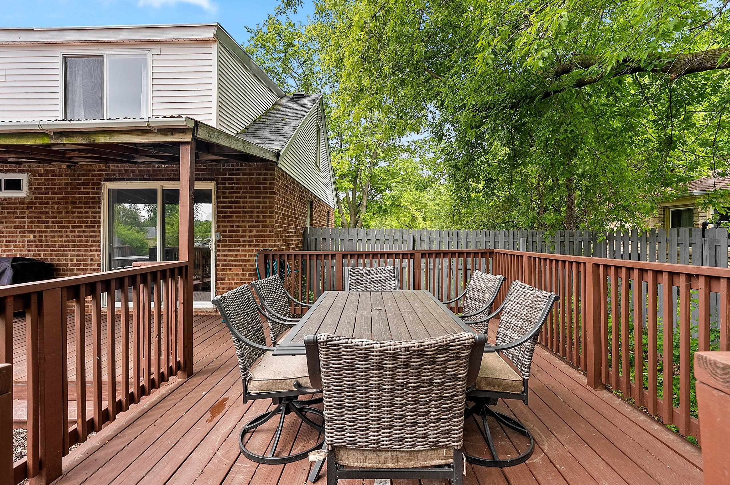 811 Jordan Road De Pere, WI 54115 - Photo 7 of 44