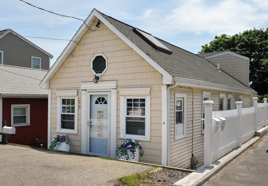 20 Hillside Road Hull, MA 02045 - Photo 4 of 27