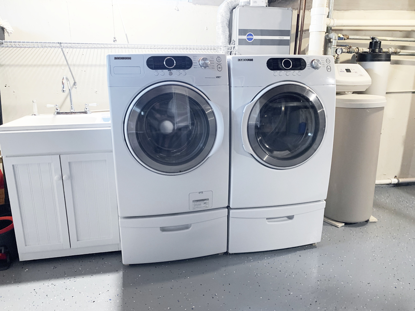 43W640 Thornapple Tree Road Sugar Grove, IL 60554 - Photo 22 of 32 a utility room with dryer and washer