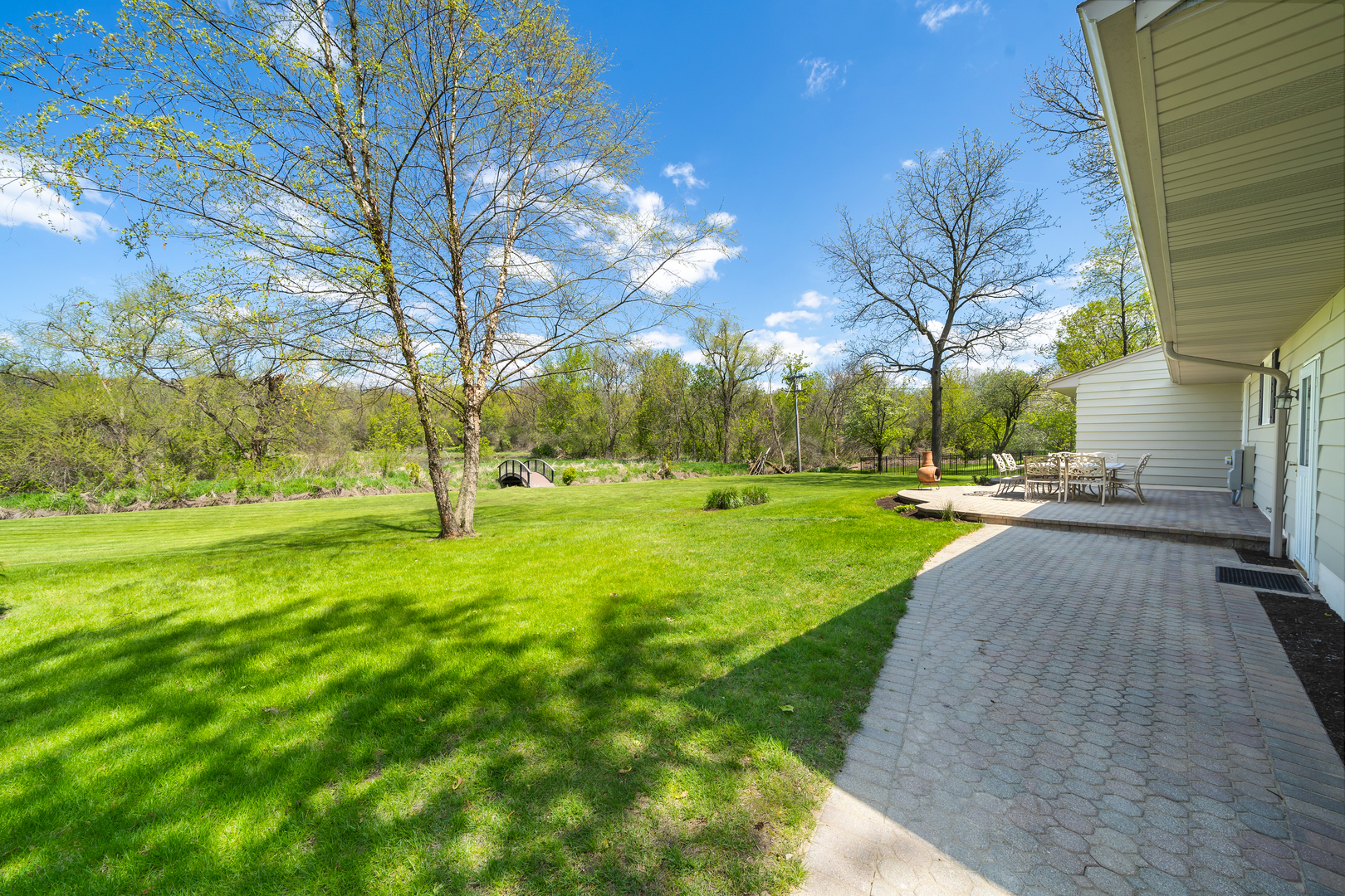 43W640 Thornapple Tree Road Sugar Grove, IL 60554 - Photo 5 of 32 a view of yard with tree