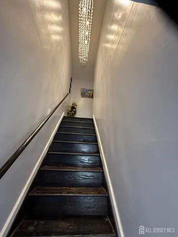 $2,400 | 31 Beverly Street, Unit 2ND F, Carteret, NJ 07008