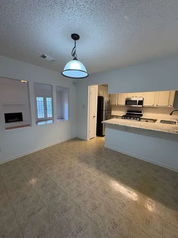 $2,100 | 4007 Issacks Way, Sugar Land, TX 77479