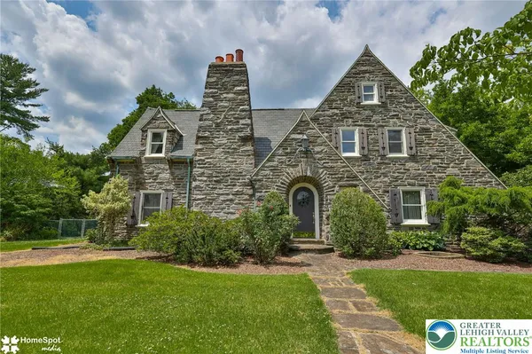 $799,900 | 2835 Parkway Boulevard, Allentown, PA 18104