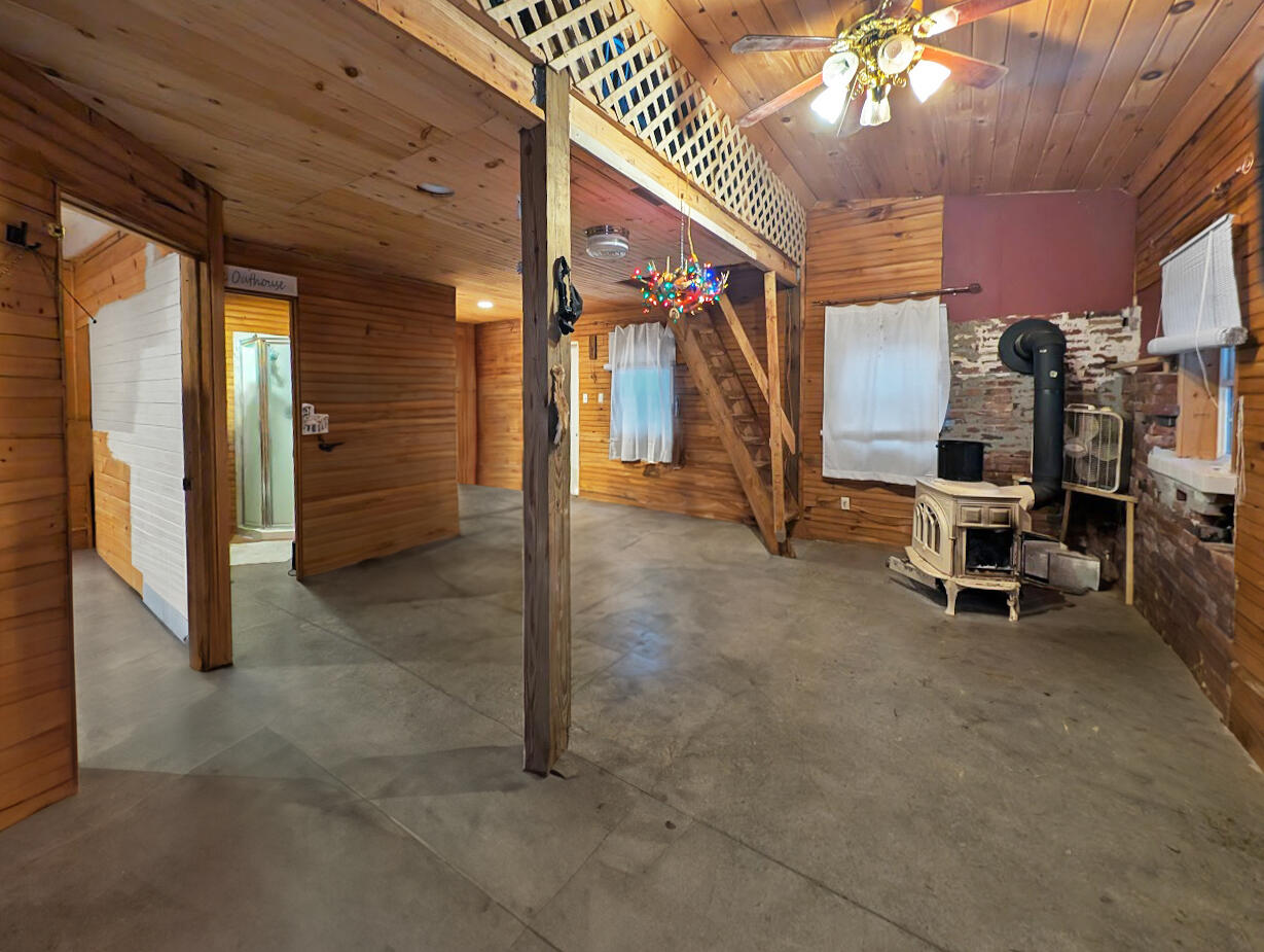 1325 Hoop Hole Road Lawrenceburg, KY 40342 - Photo 4 of 15 PXL_20250130_214247270