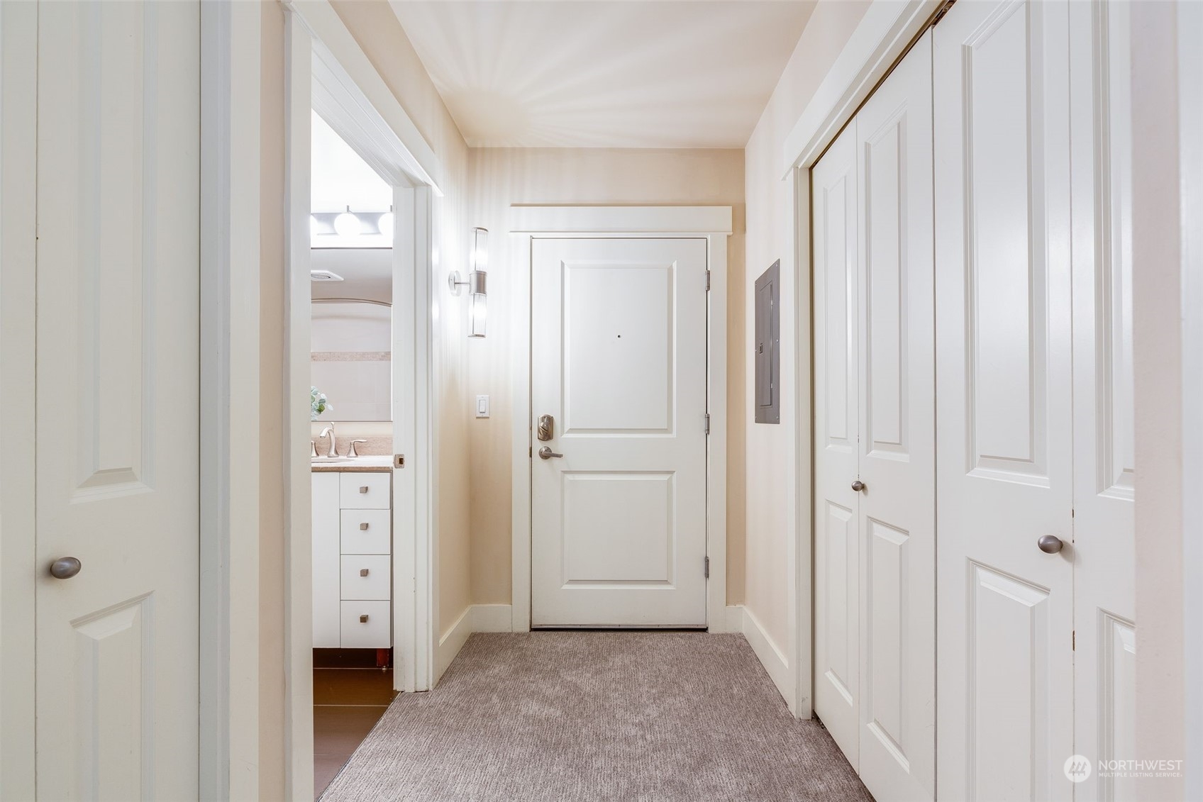 699 John Street, Unit 209 Seattle, WA 98109 - Photo 16 of 28