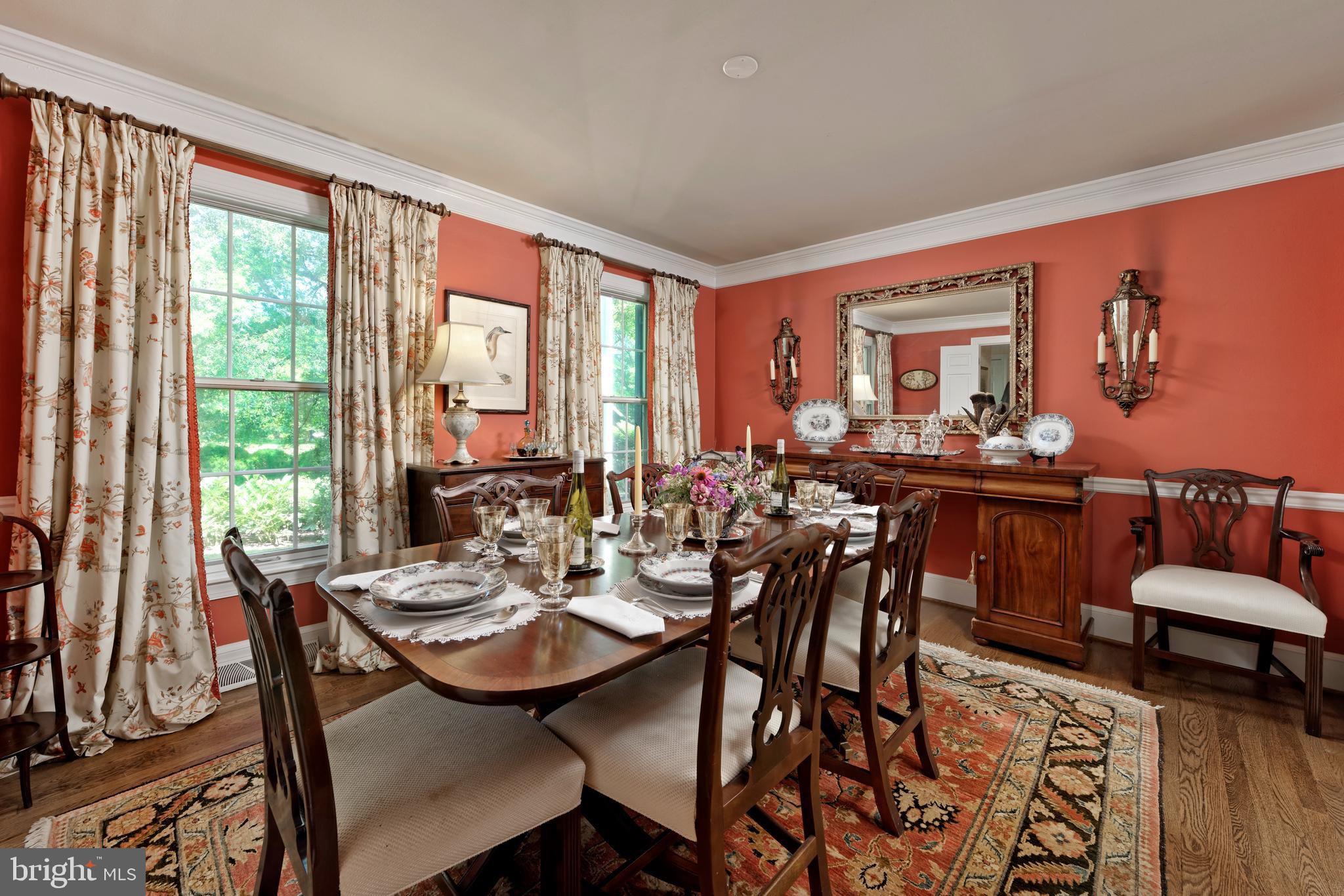 23358 Dover Road Middleburg, VA 20117 - Photo 6 of 41 Separate dining room w/chair rail & crown moldings