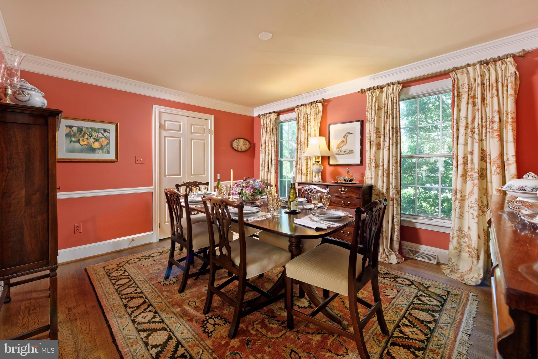 23358 Dover Road Middleburg, VA 20117 - Photo 7 of 41 Separate dining room w/chair rail & crown moldings