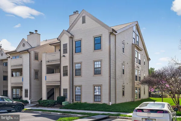 $459,900 | 6912 Mary Caroline Circle, Unit J, Alexandria, VA 22310
