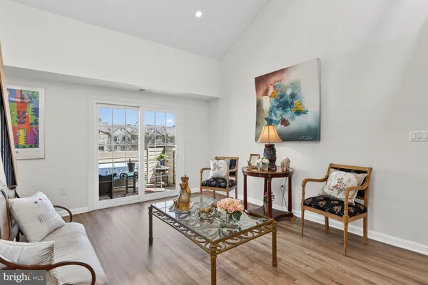 $459,900 | 6912 Mary Caroline Circle, Unit J, Alexandria, VA 22310