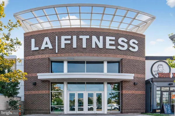 $459,900 | 6912 Mary Caroline Circle, Unit J, Alexandria, VA 22310