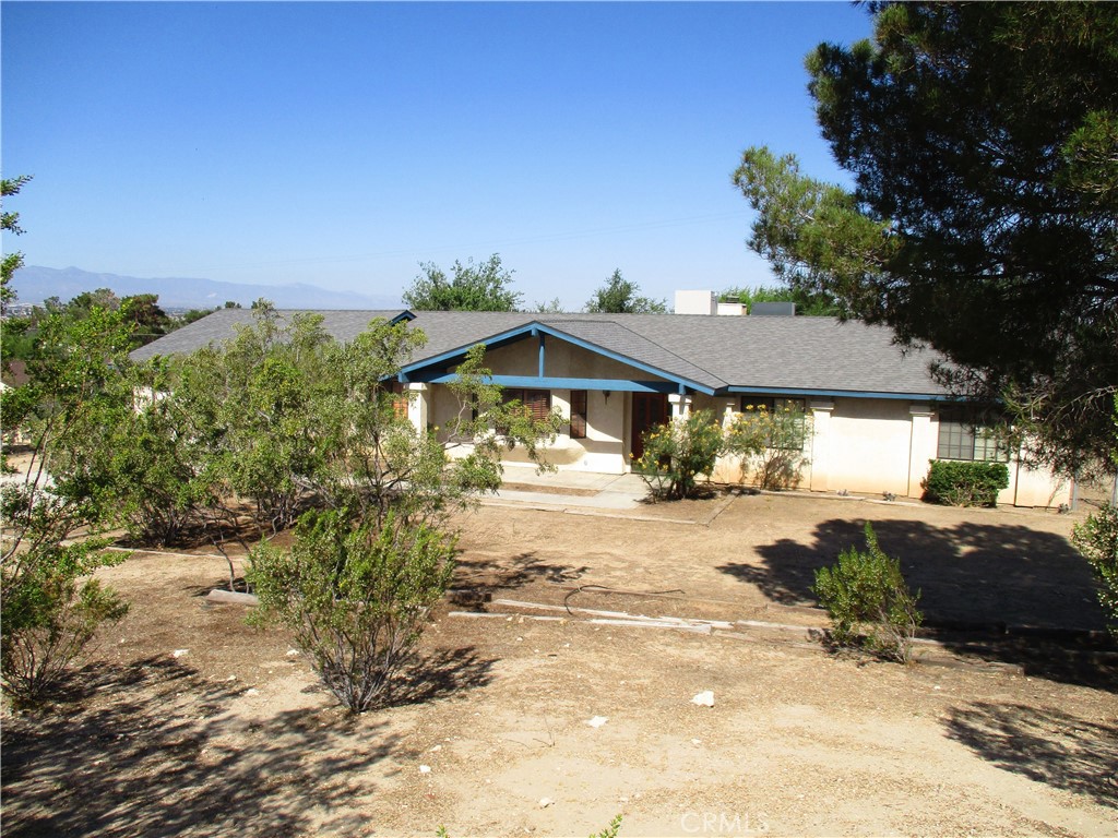 15412 Myalon Road Apple Valley, CA 92307 - Photo 5 of 56
