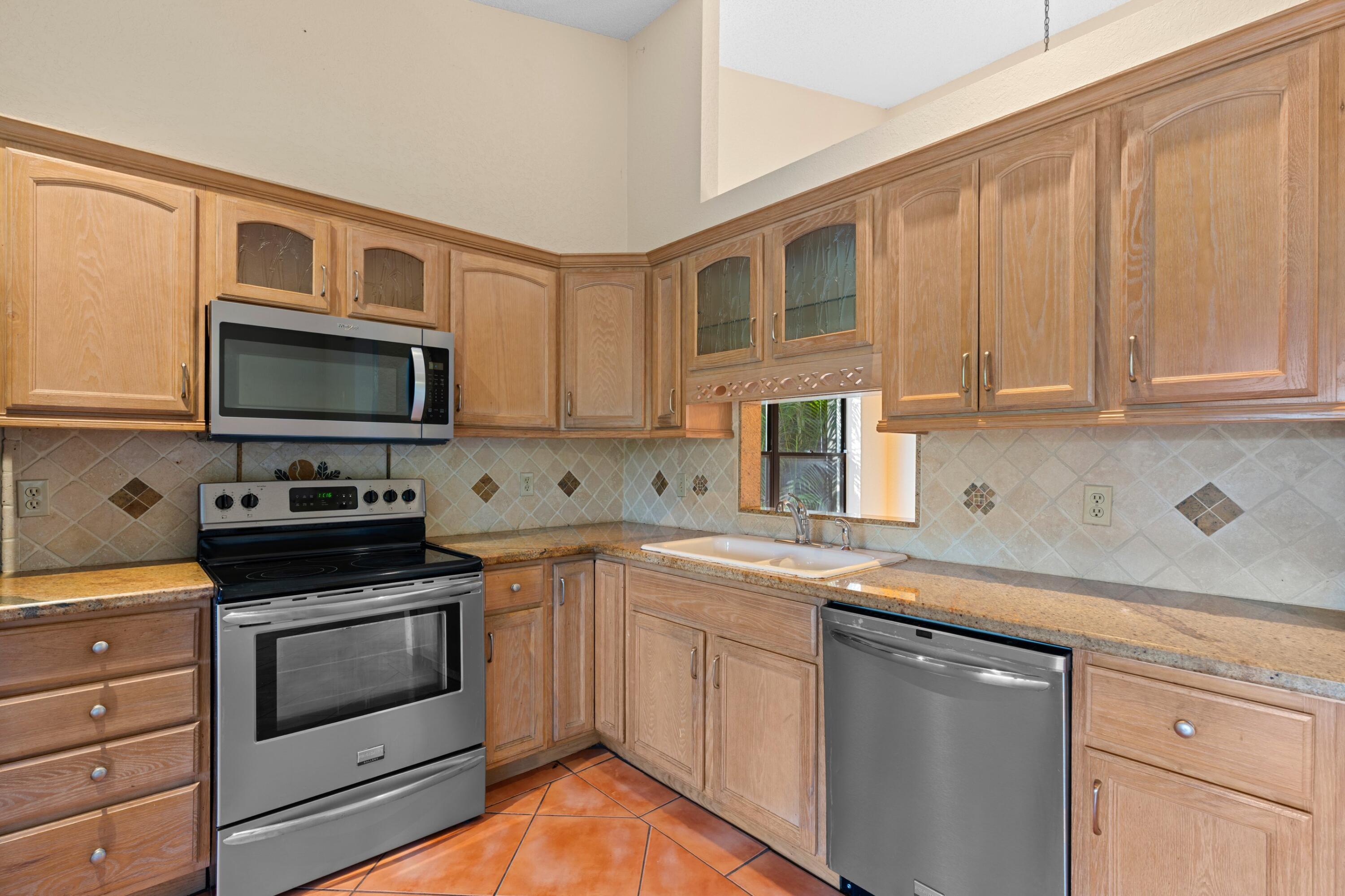 9264 Ketay Circle Boca Raton, FL 33428 - Photo 12 of 47 Kitchen