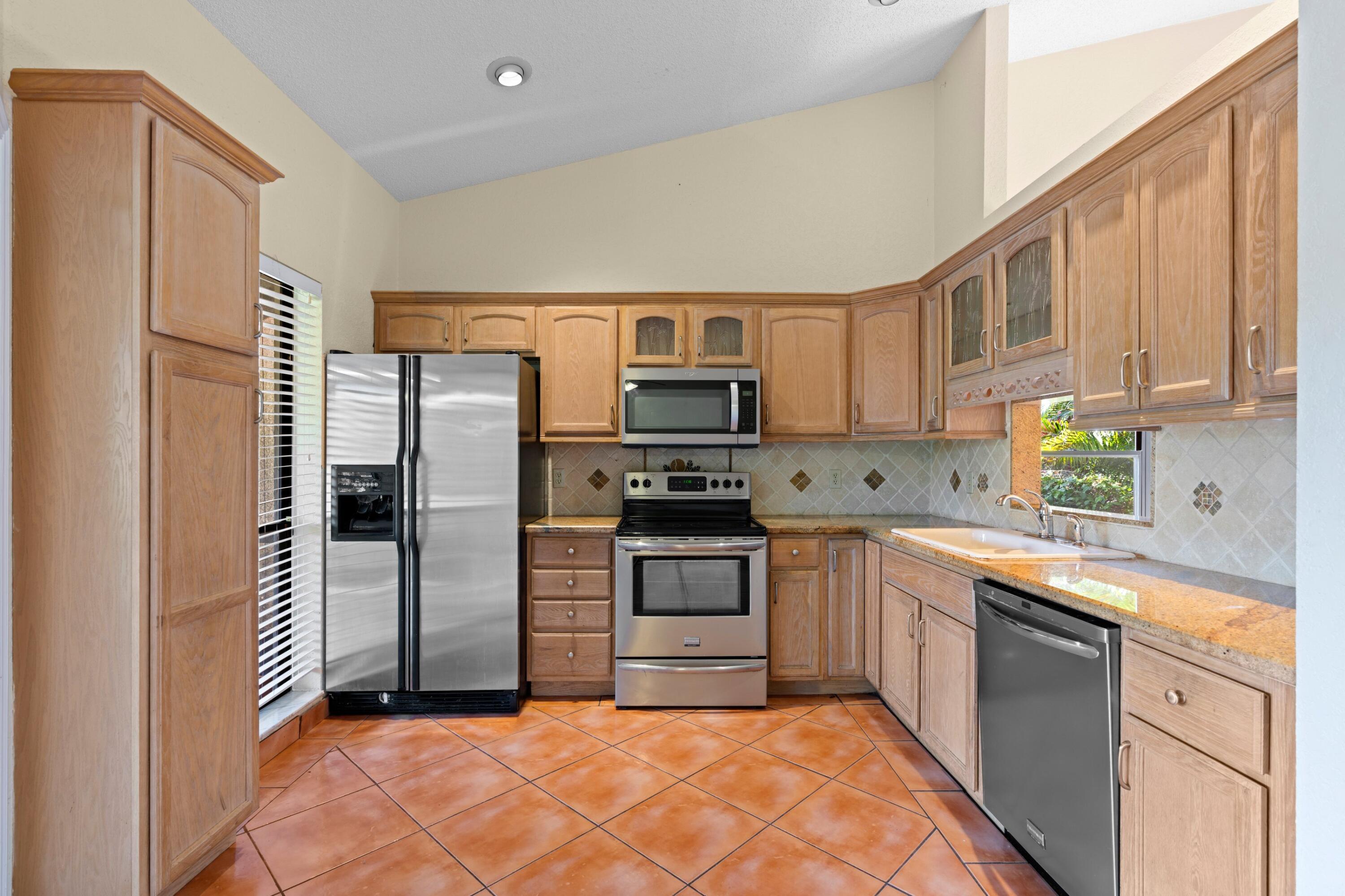 9264 Ketay Circle Boca Raton, FL 33428 - Photo 13 of 47 Kitchen