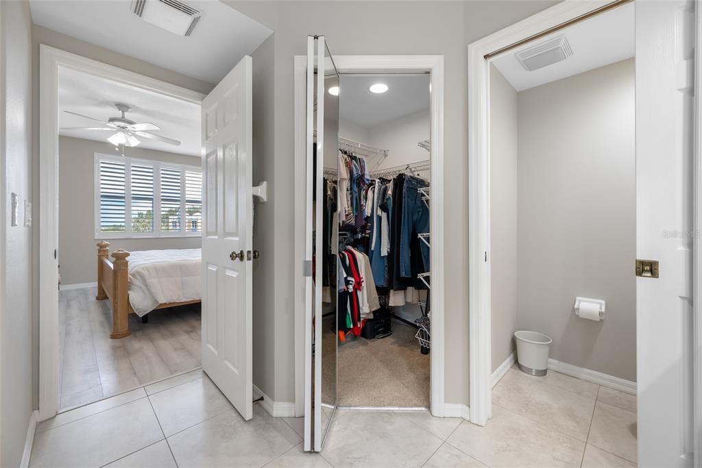 960 Starkey Road, Unit 5504 Largo, FL 33771 - Photo 26 of 46 a en suite bathroom with a toilet