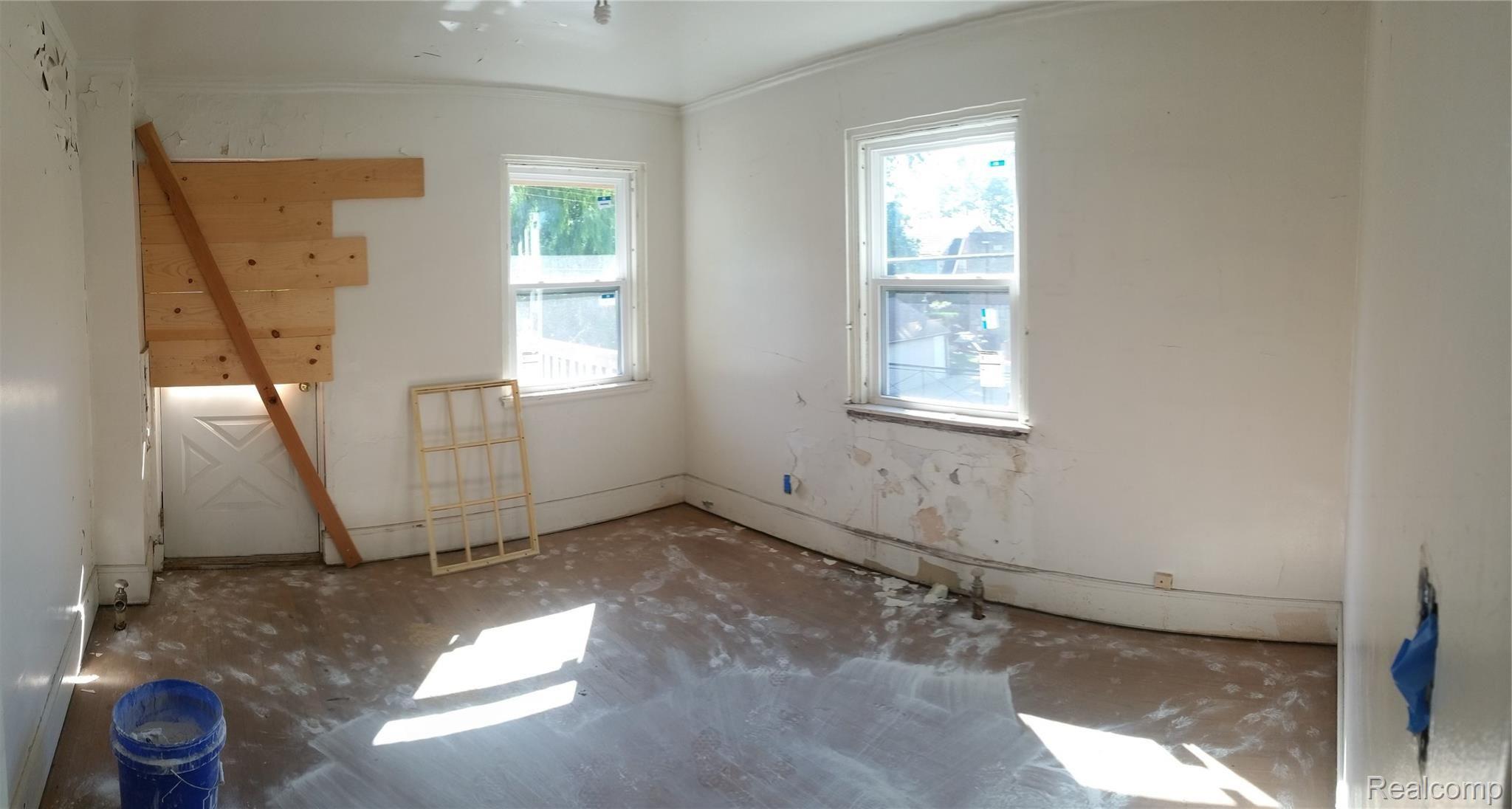 16502 Huntington Road Detroit, MI 48219 - Photo 19 of 35 20180911_105041.jpg