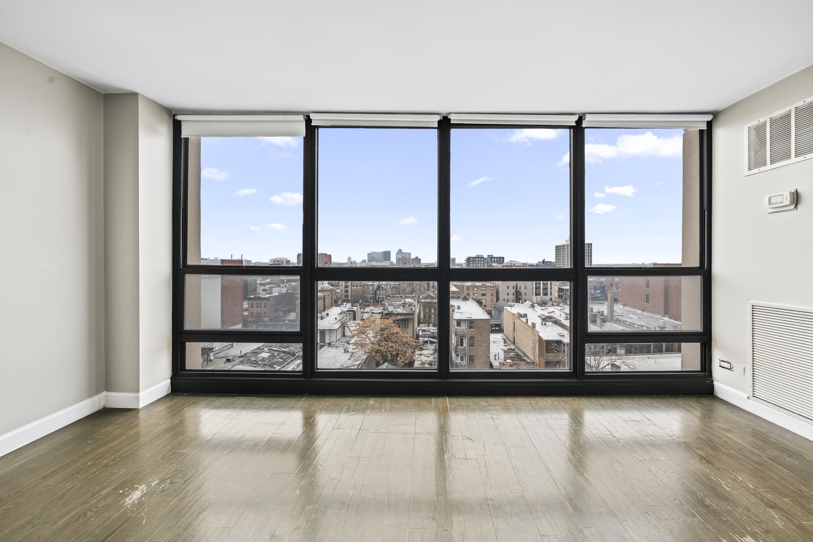 1540 North LaSalle Street, Unit 907 Chicago, IL 60610 - Photo 3 of 16 walk in closet with window