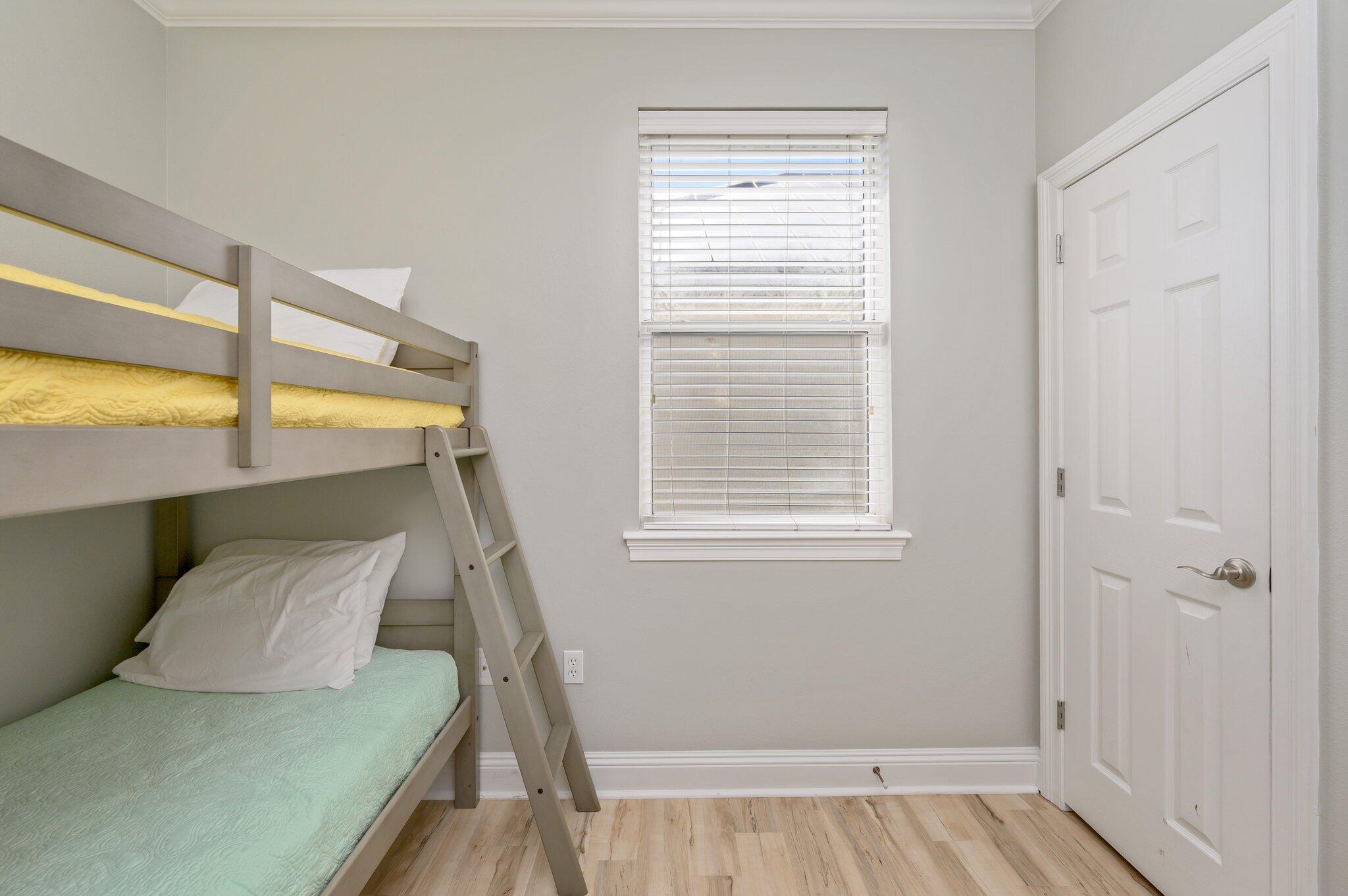 223 Grand Key Loop East Destin, FL 32541 - Photo 47 of 75 3rd Level Bunkroom