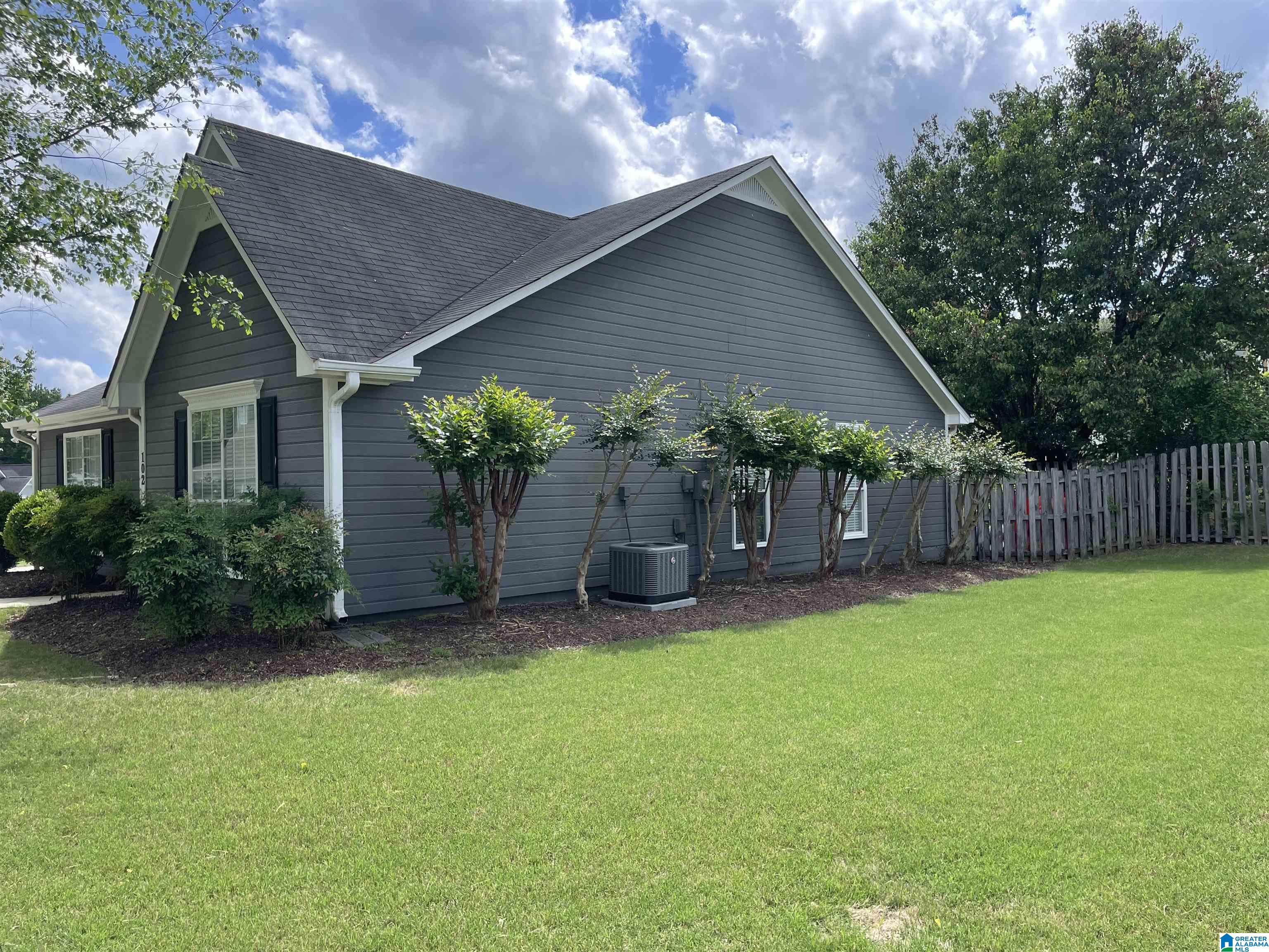 102 Brookhollow Way Pelham, AL 35124 - Photo 3 of 19