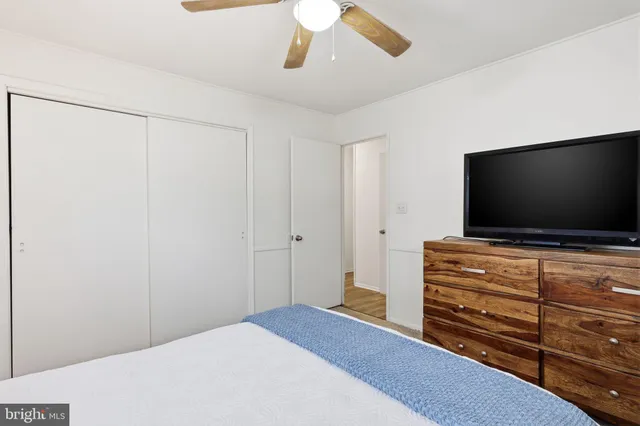 $339,900 | 8 Starlight Lane, Levittown, PA 19055