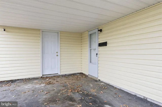 $339,900 | 8 Starlight Lane, Levittown, PA 19055