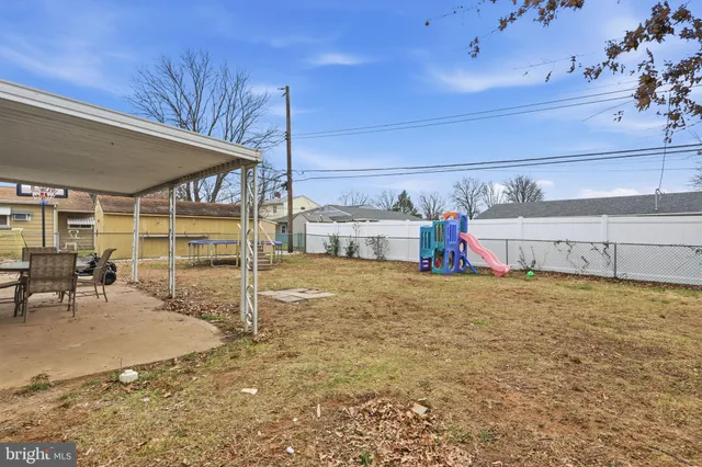 $339,900 | 8 Starlight Lane, Levittown, PA 19055