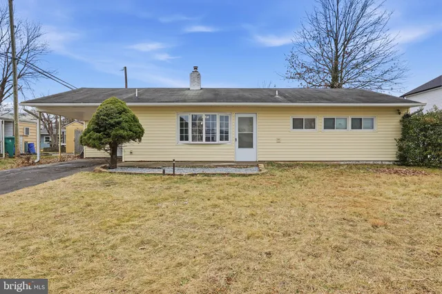 $339,900 | 8 Starlight Lane, Levittown, PA 19055