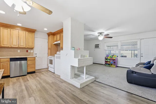 $339,900 | 8 Starlight Lane, Levittown, PA 19055