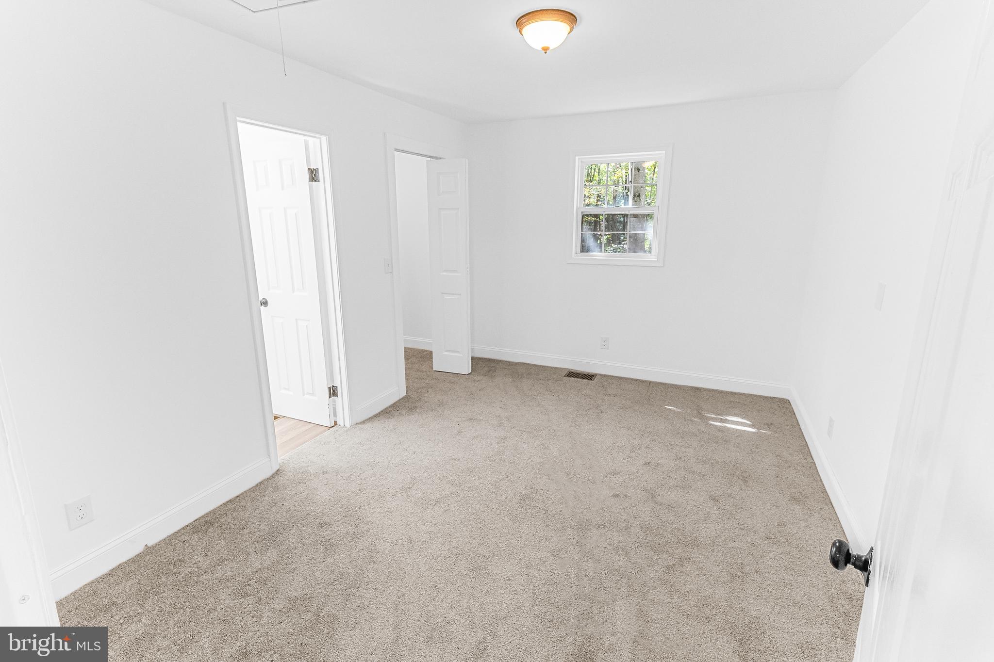 33 Maple Lane Berkeley Springs, WV 25411 - Photo 12 of 34