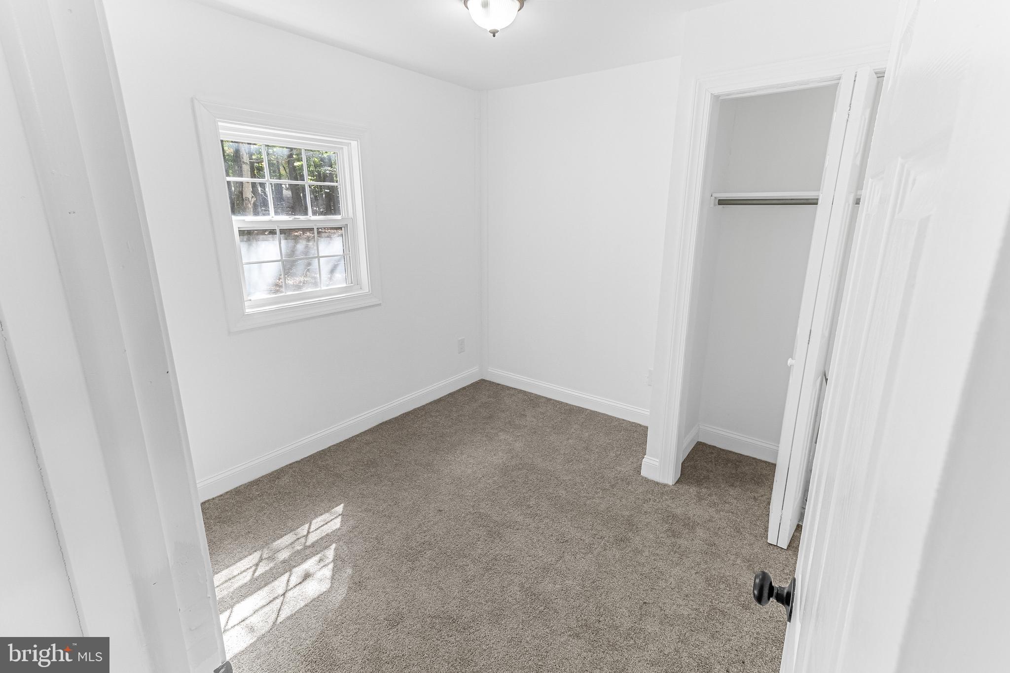 33 Maple Lane Berkeley Springs, WV 25411 - Photo 14 of 34