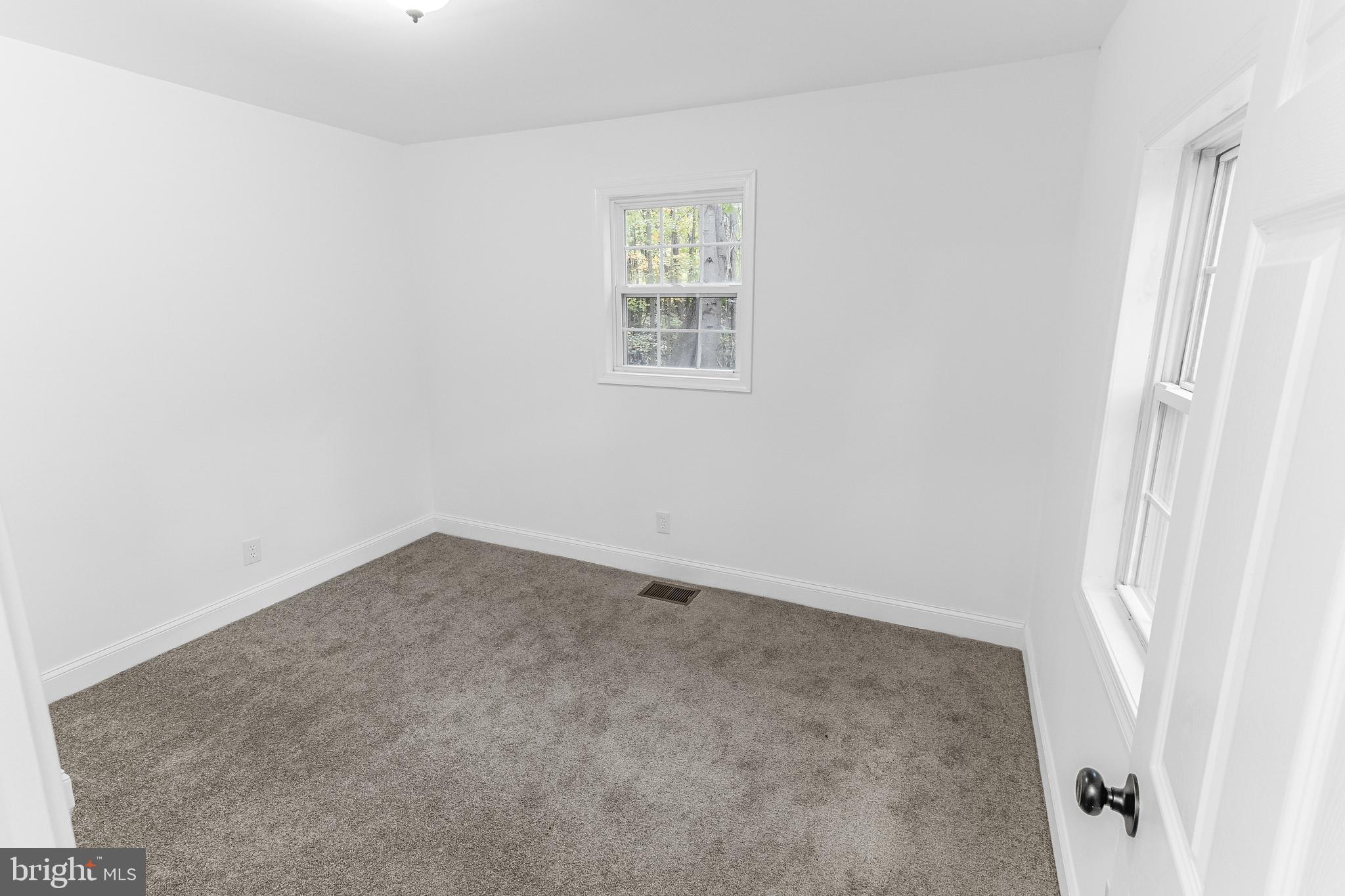 33 Maple Lane Berkeley Springs, WV 25411 - Photo 15 of 34