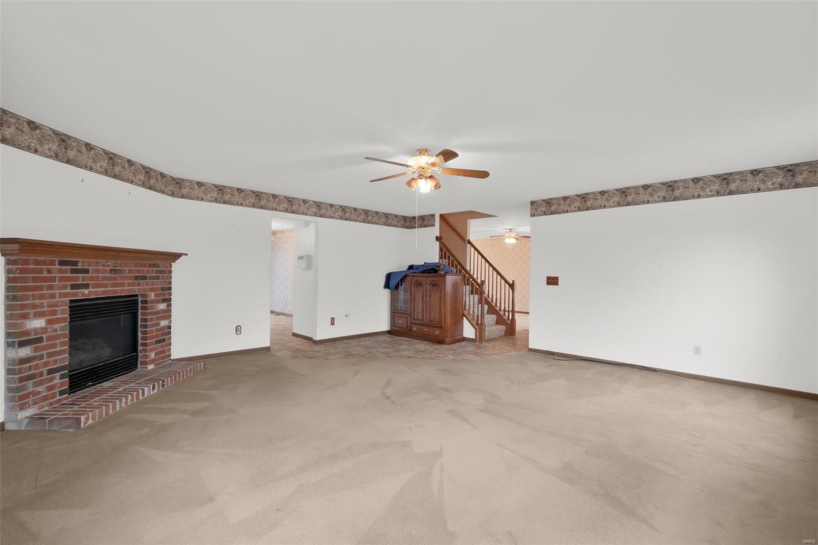 1545 Glenn Brooke Woods Circle Ballwin, MO 63021 - Photo 2 of 21