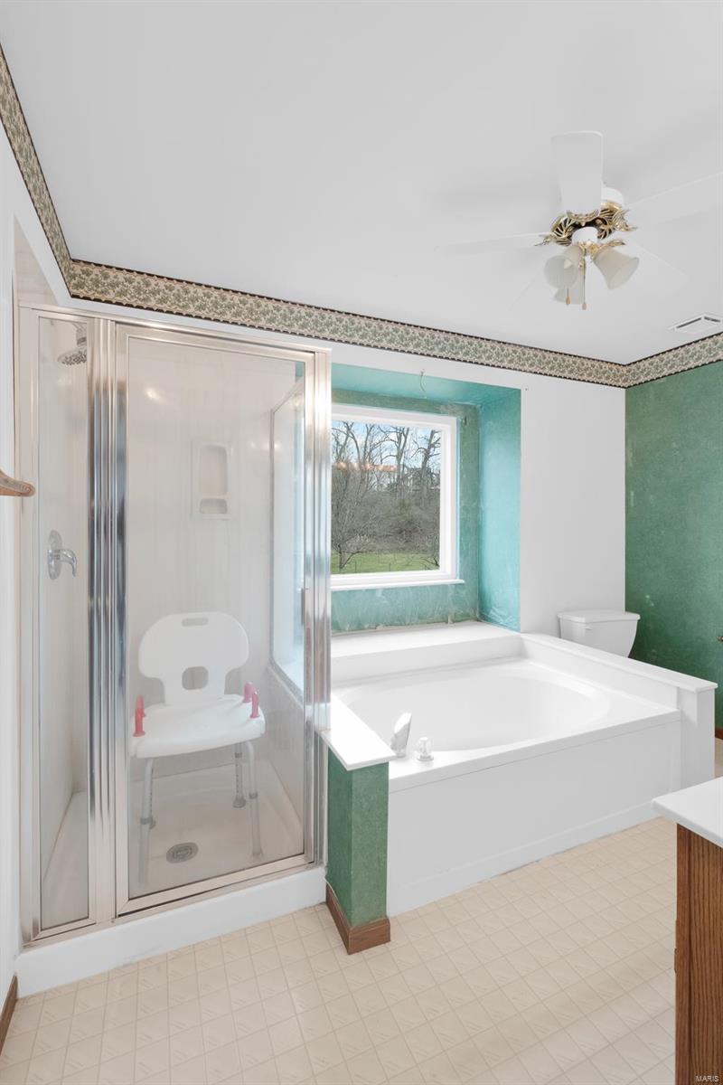 1545 Glenn Brooke Woods Circle Ballwin, MO 63021 - Photo 11 of 21