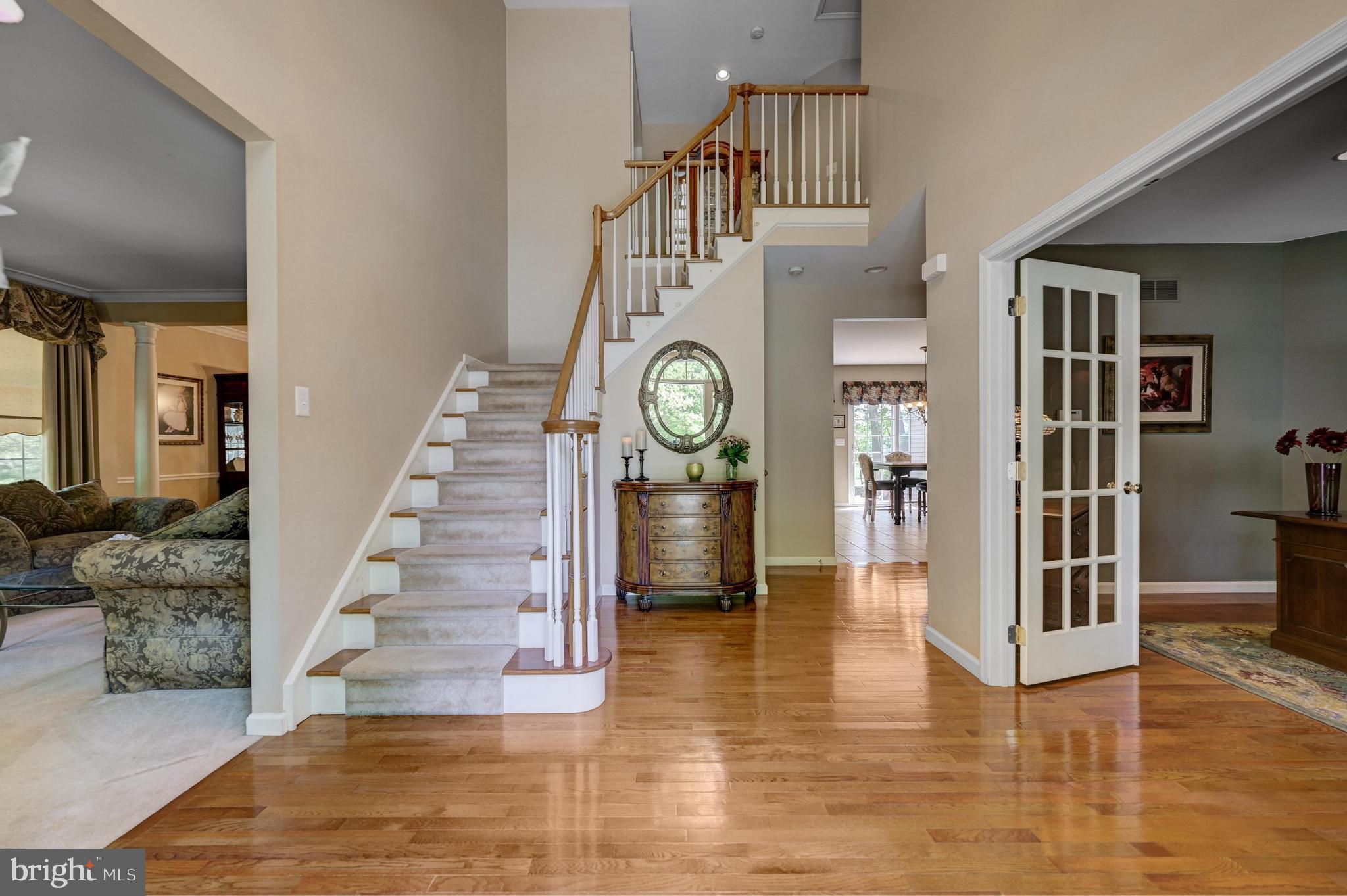 26 Eton Drive Sewell, NJ 08080 - Photo 2 of 33 Foyer/Staircase