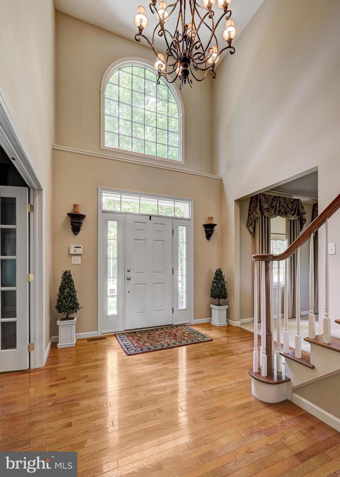 26 Eton Drive Sewell, NJ 08080 - Photo 4 of 33 Foyer
